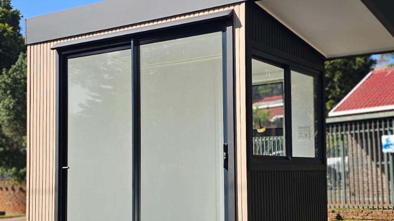 Timber-clad Sq Orange unit